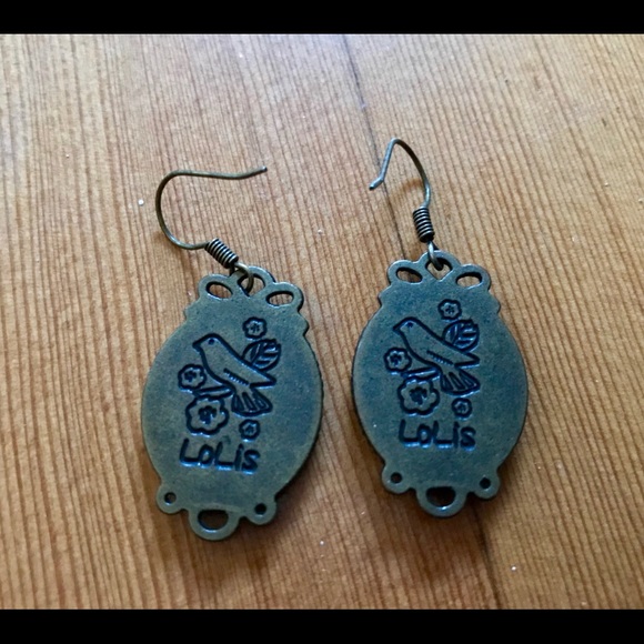 Butterfly rose bronze brown earrings - Picture 4 of 5